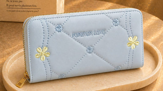 Yeh Blue Ladies Wallet ek premium aur trendy design ke sath aata hai jo fashion lovers ke liye best choice hai. Is Ladies Wallet ka vibrant blue color isay unique aur attractive banata hai. Lightweight aur comfortable design ki wajah se yeh Ladies Wallet daily carry ke liye best hai. Is mein multiple pockets hain jo aap ke essentials ko neatly organize karte hain. Yeh Ladies Wallet modern look aur strong build quality ke sath available hai.